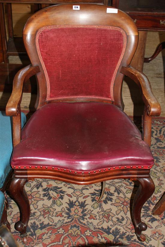 Mahogany elbow chair